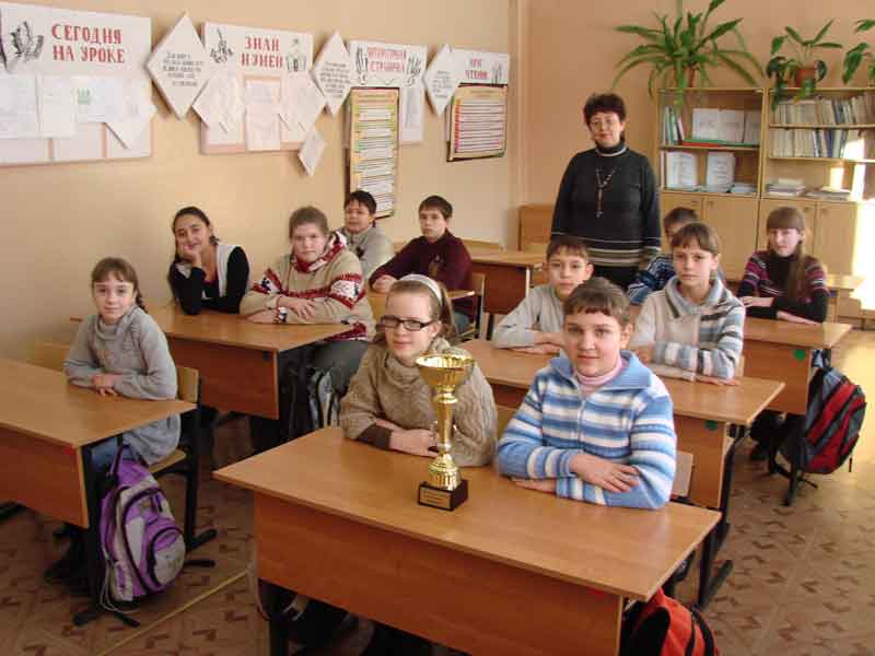 Награждение учащихся Октябрьской средней школы Награждение учащихся Октябрьской средней школы